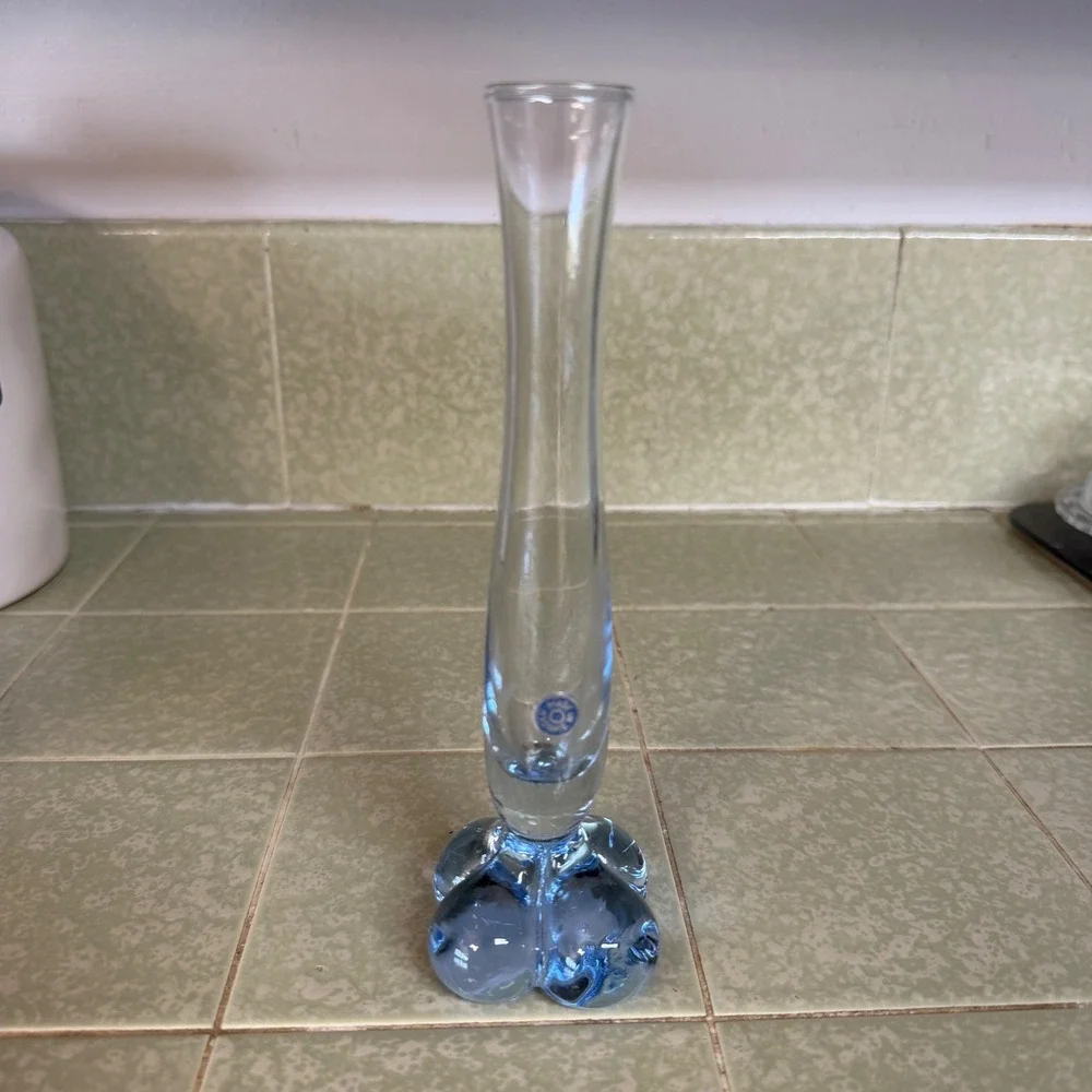 Vintage Swedish Art Glass Bud Vase Blue Clover Base Made in Sweden MCM 8‎ Inch